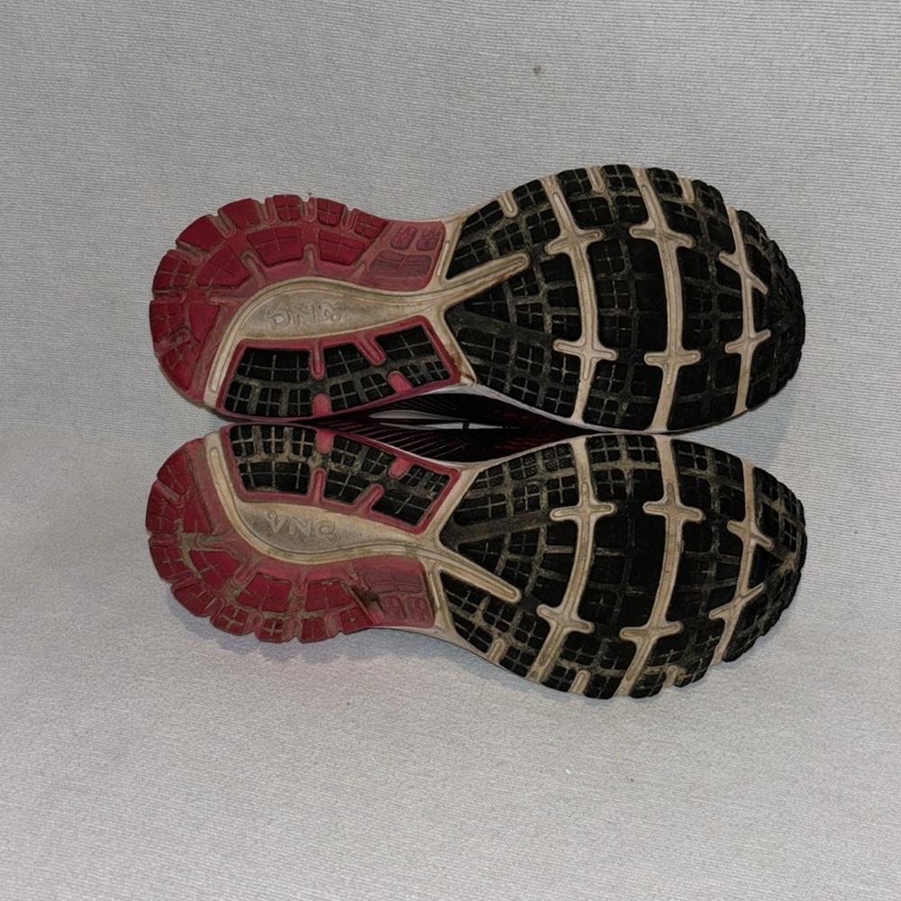 Brooks Ghost women’s black and pink running sneaker size 9.5 wide - Picture 7 of 10